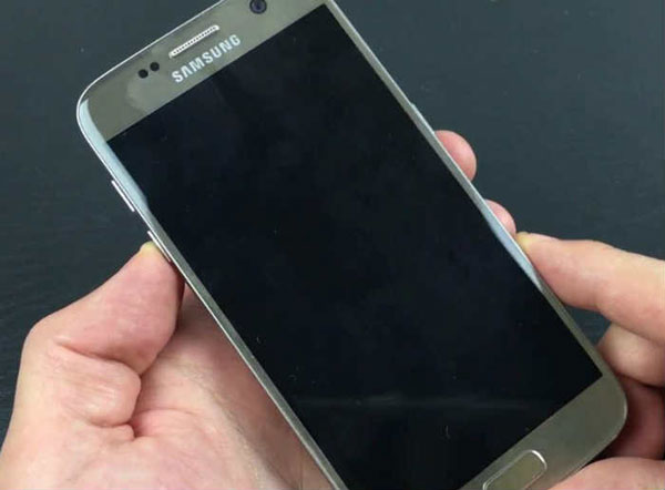 Samsungを修正するためのデバイスを再起動しても、デバイスデータをバックアップできませんでした