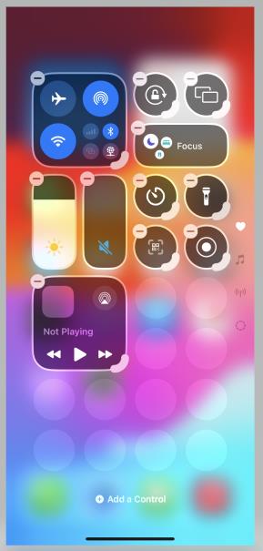 iOS 18コントロールセンター