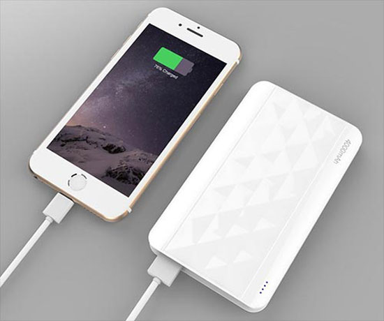 iPhone転送エラーを修正するためにiPhoneを充電します